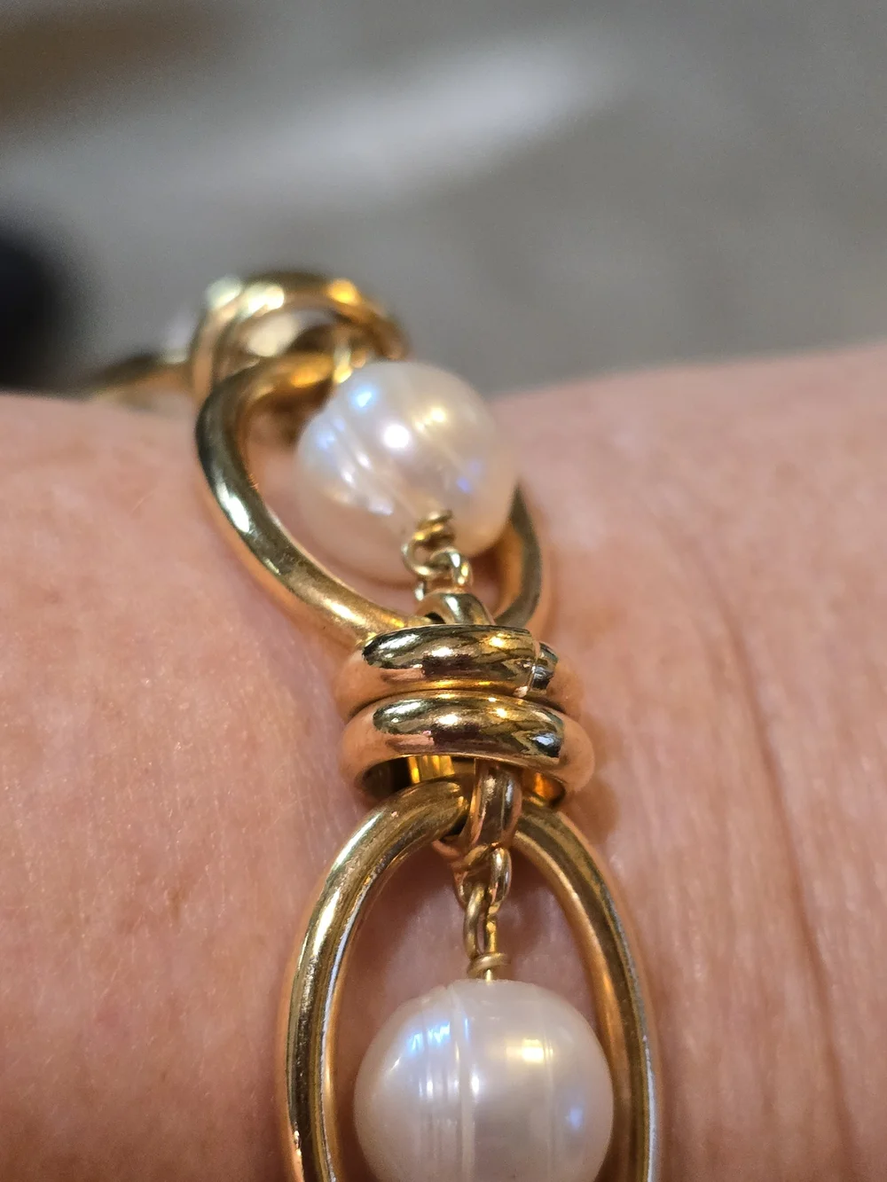 Italian Bronze 18kt Gold Plated Pearl Link Bracelet - Classic Women Jewelry 7.5